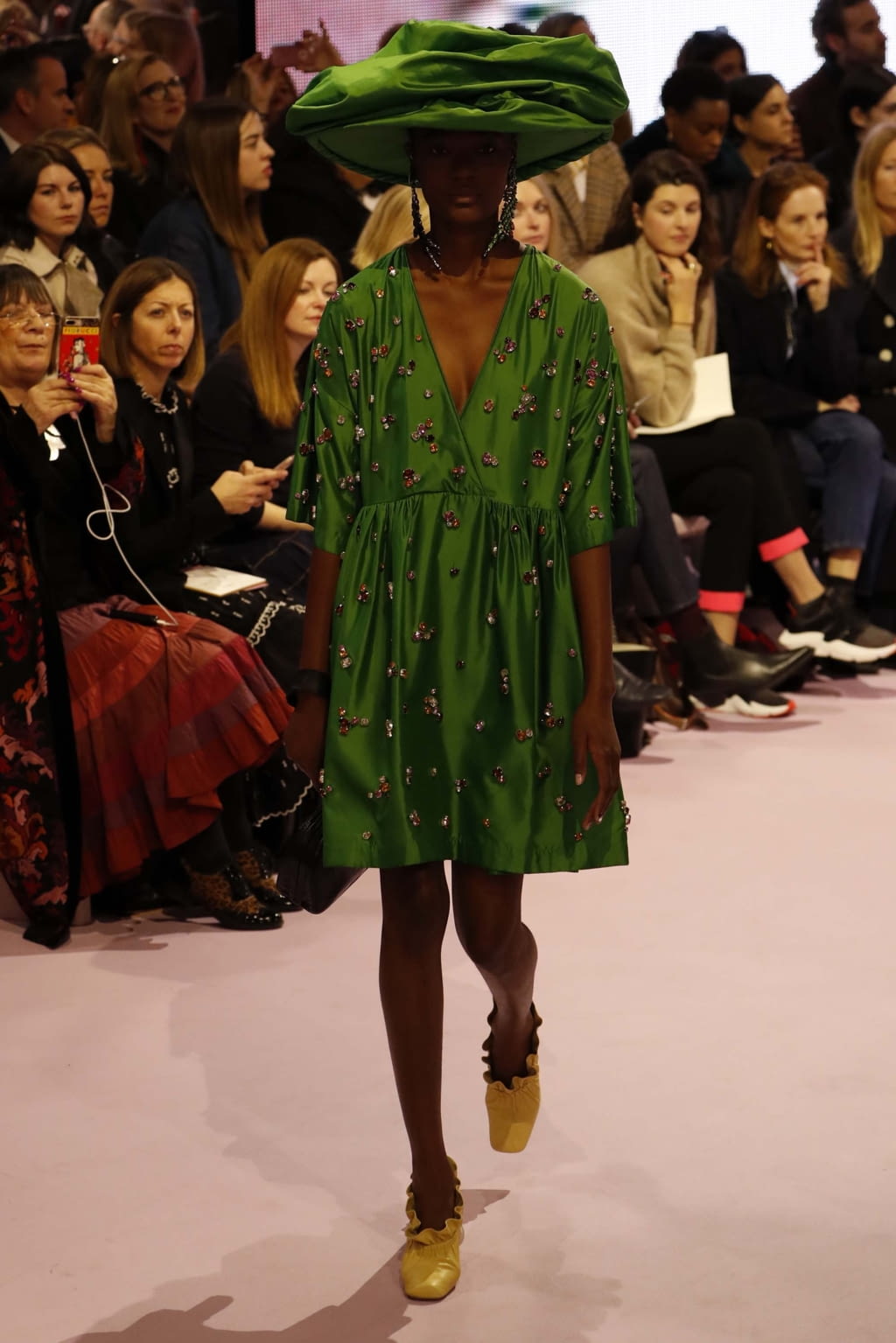 Fashion Week London Spring/Summer 2018 look 10 from the Mulberry collection womenswear