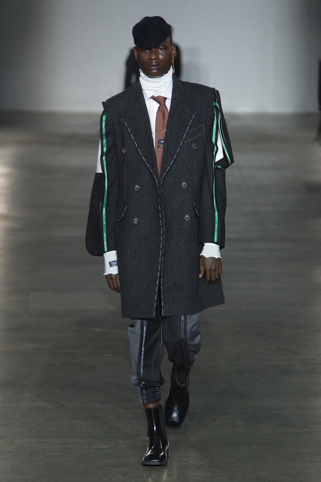 Fashion Week London Fall/Winter 2020 look 9 from the Münn collection menswear