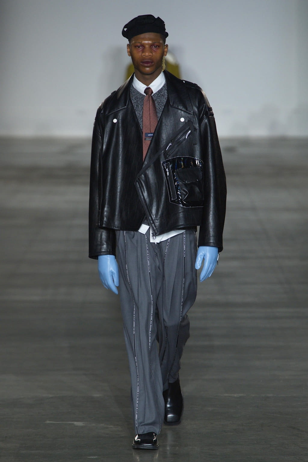 Fashion Week London Fall/Winter 2020 look 11 from the Münn collection 男装