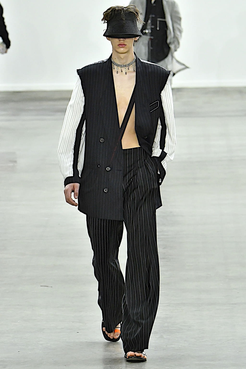 Fashion Week London Spring/Summer 2020 look 7 from the Münn collection 男装