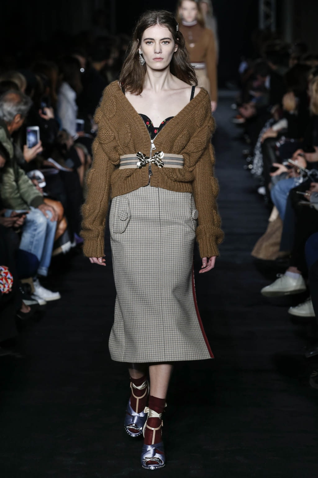 Fashion Week Milan Fall/Winter 2017 look 20 de la collection N°21 womenswear