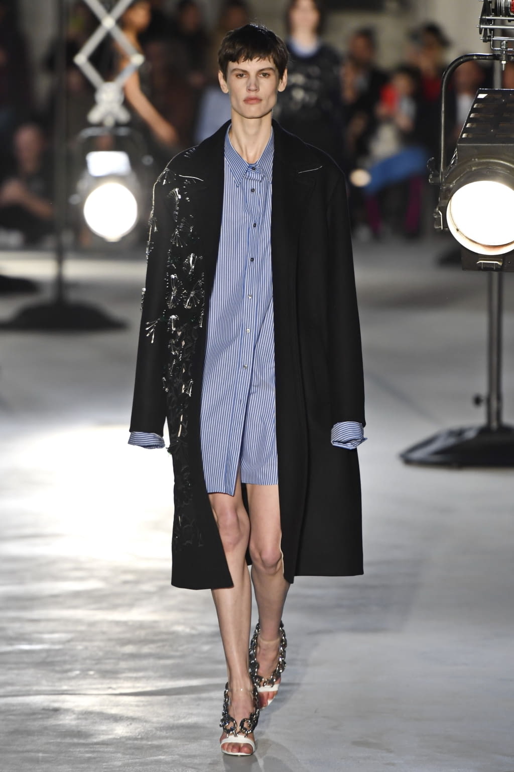 Fashion Week Milan Fall/Winter 2020 look 1 from the N°21 collection womenswear