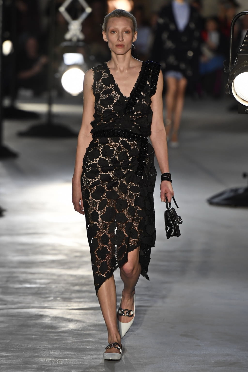 Fashion Week Milan Fall/Winter 2020 look 7 de la collection N°21 womenswear
