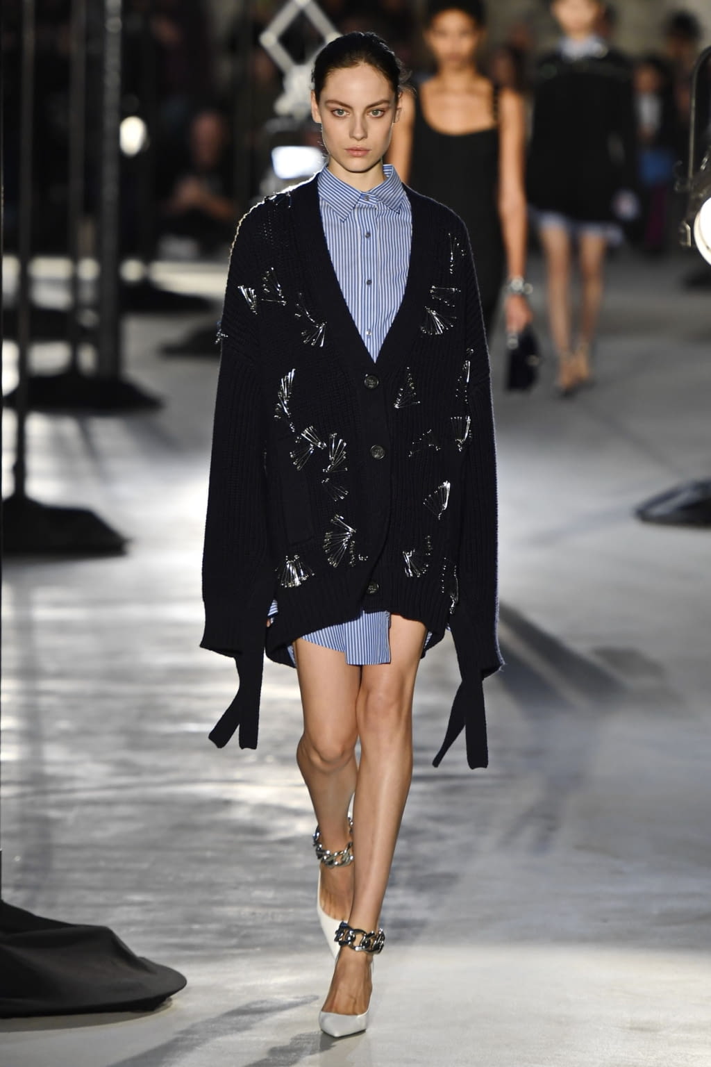 Fashion Week Milan Fall/Winter 2020 look 8 de la collection N°21 womenswear
