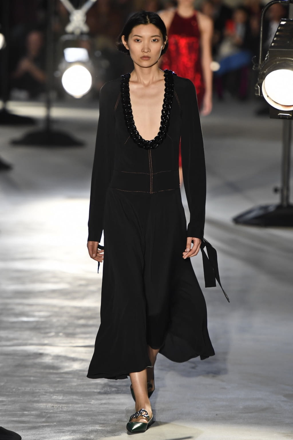 Fashion Week Milan Fall/Winter 2020 look 14 from the N°21 collection 女装