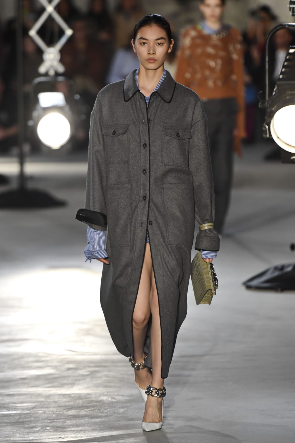 Fashion Week Milan Fall/Winter 2020 look 20 de la collection N°21 womenswear