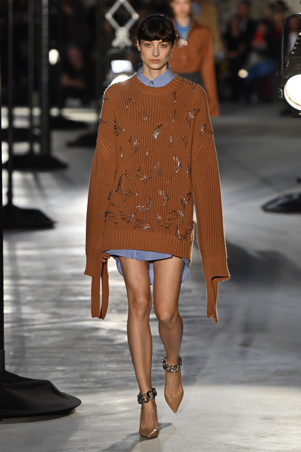 Fashion Week Milan Fall/Winter 2020 look 24 from the N°21 collection womenswear