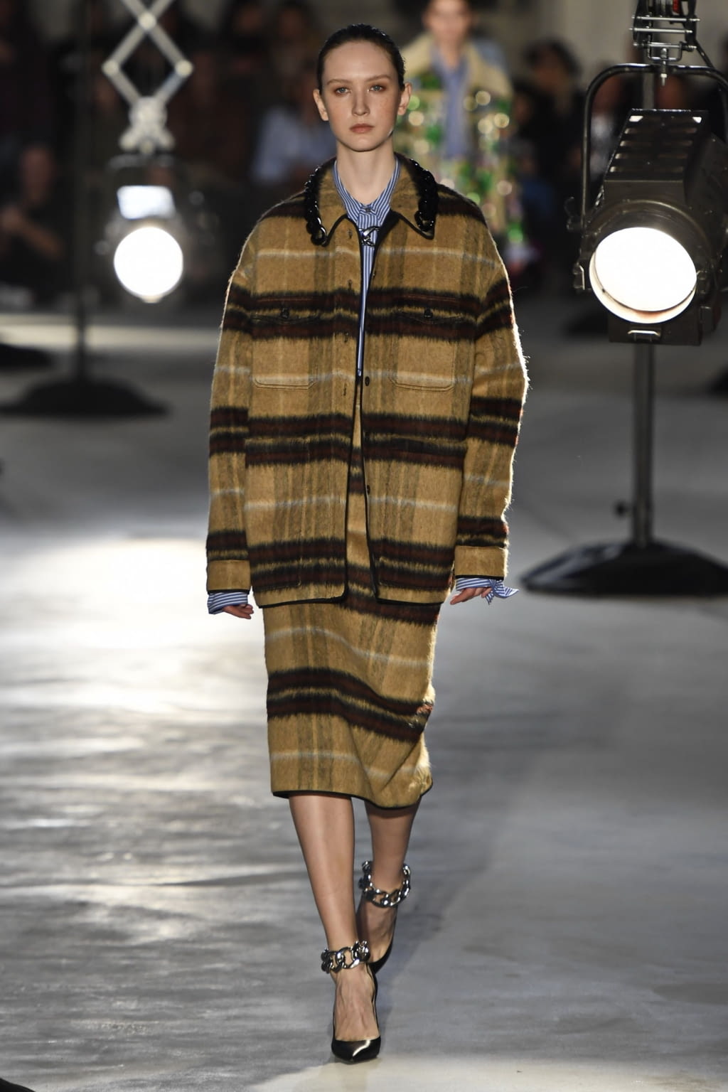 Fashion Week Milan Fall/Winter 2020 look 30 from the N°21 collection womenswear