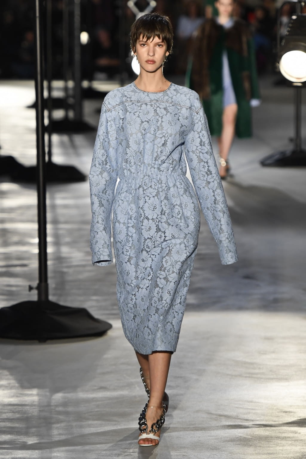 Fashion Week Milan Fall/Winter 2020 look 32 de la collection N°21 womenswear