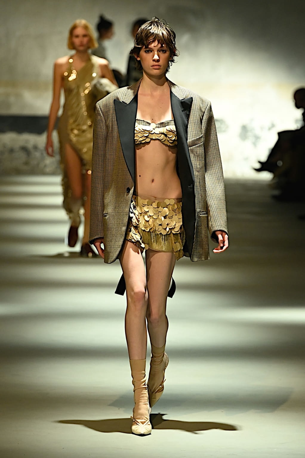 Fashion Week Milan Fall/Winter 2022 look 20 de la collection N°21 womenswear
