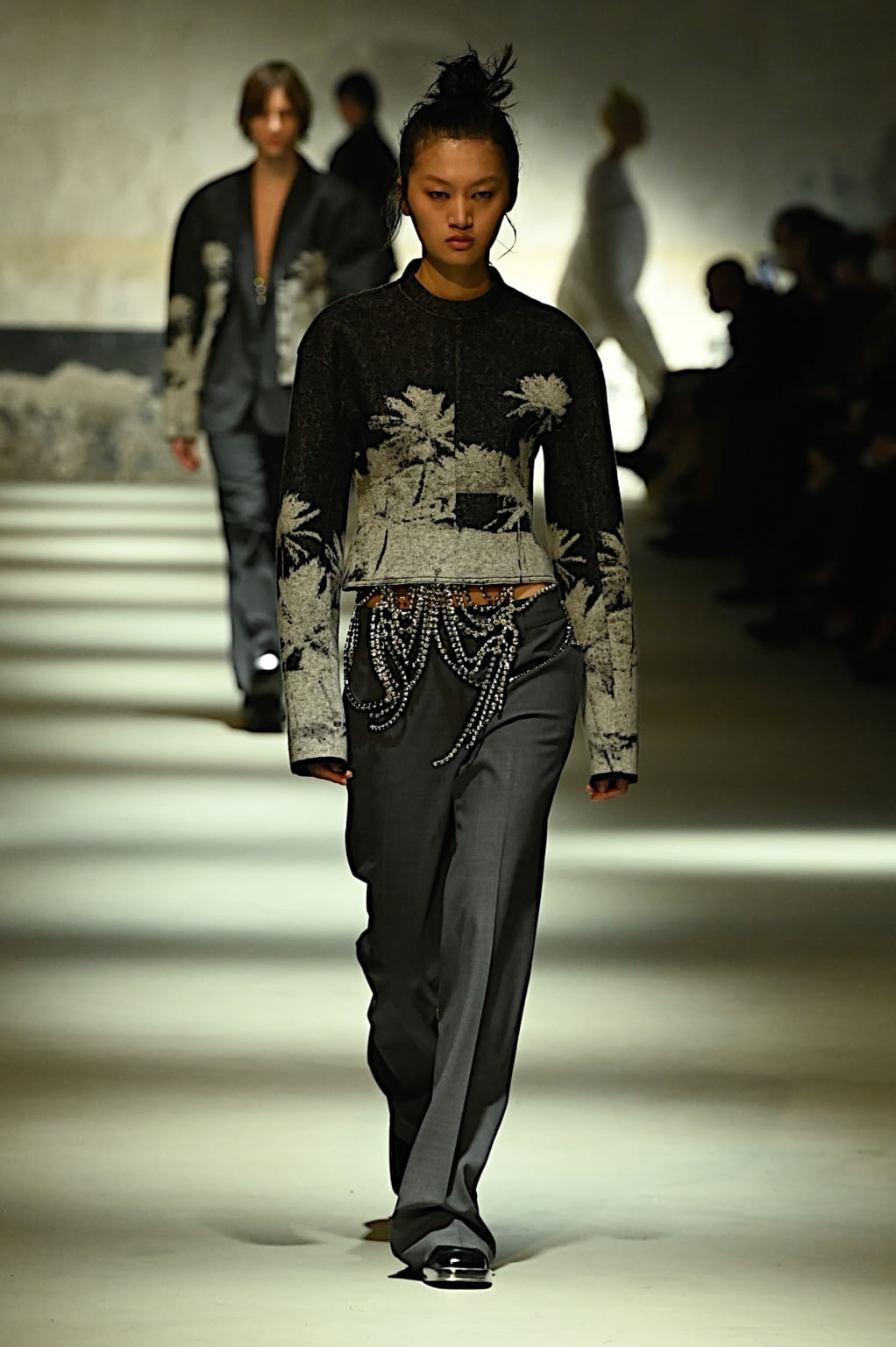 Fashion Week Milan Fall/Winter 2022 look 23 de la collection N°21 womenswear