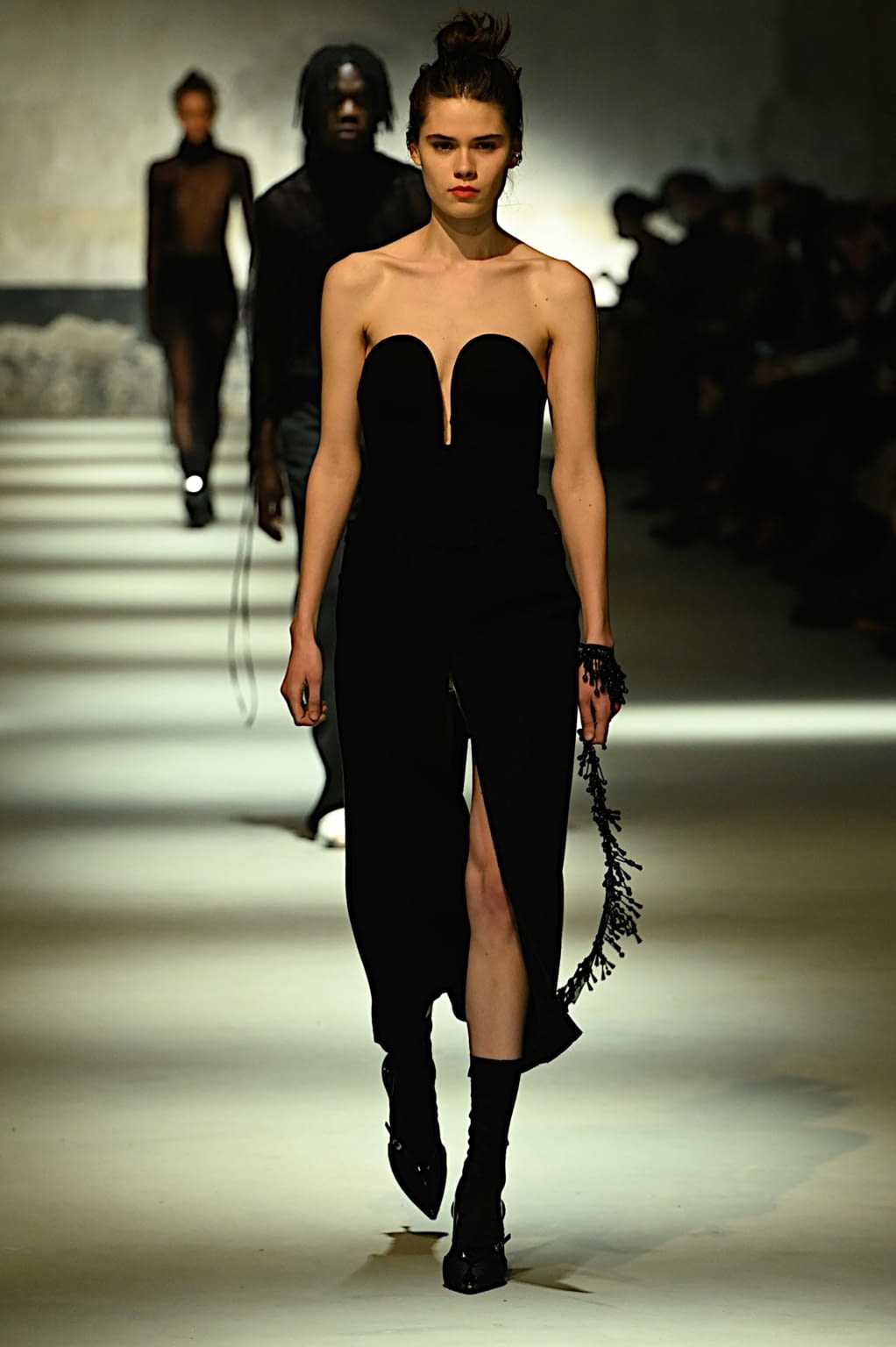 Fashion Week Milan Fall/Winter 2022 look 33 de la collection N°21 womenswear