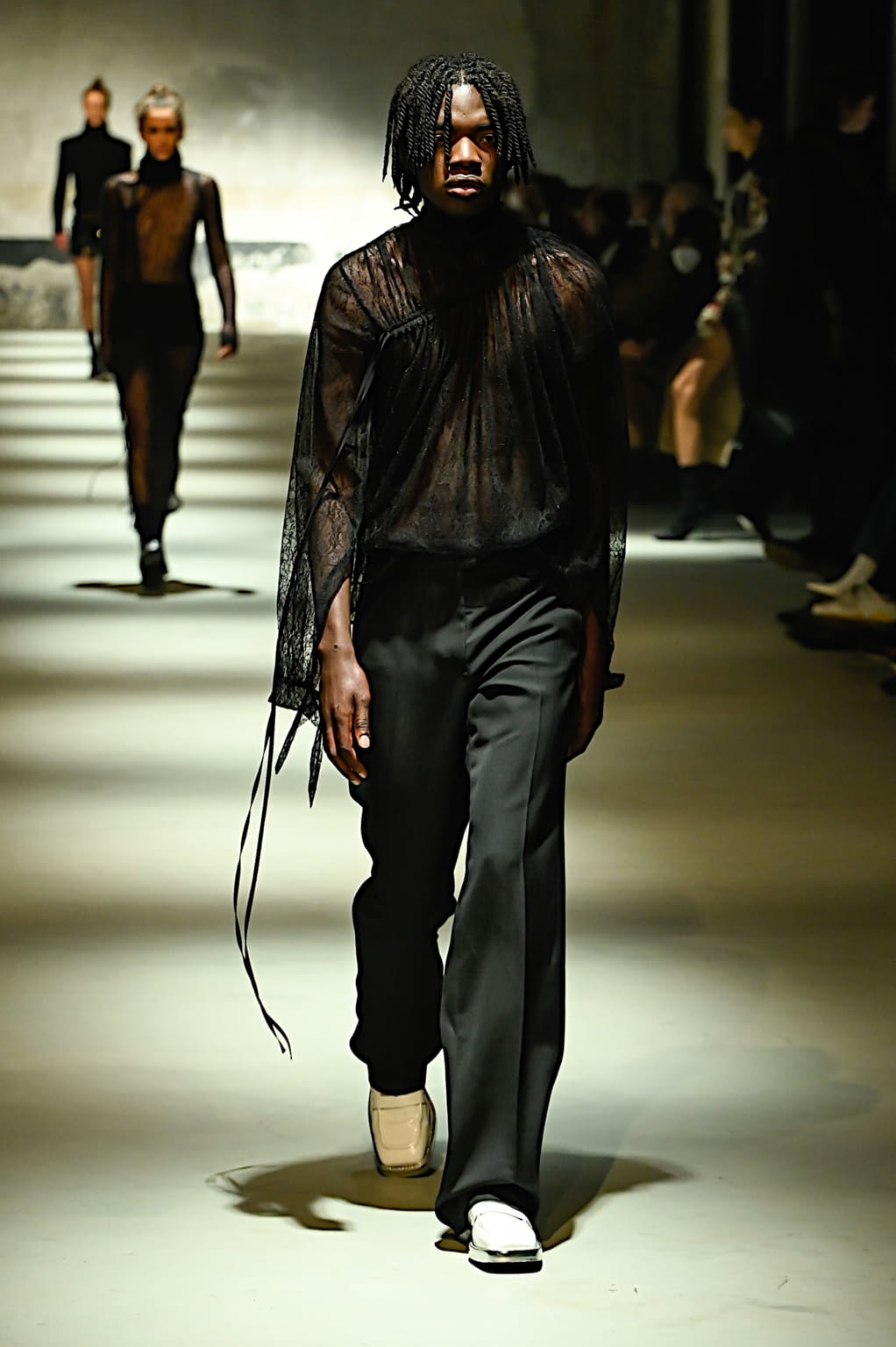 Fashion Week Milan Fall/Winter 2022 look 34 from the N°21 collection 女装