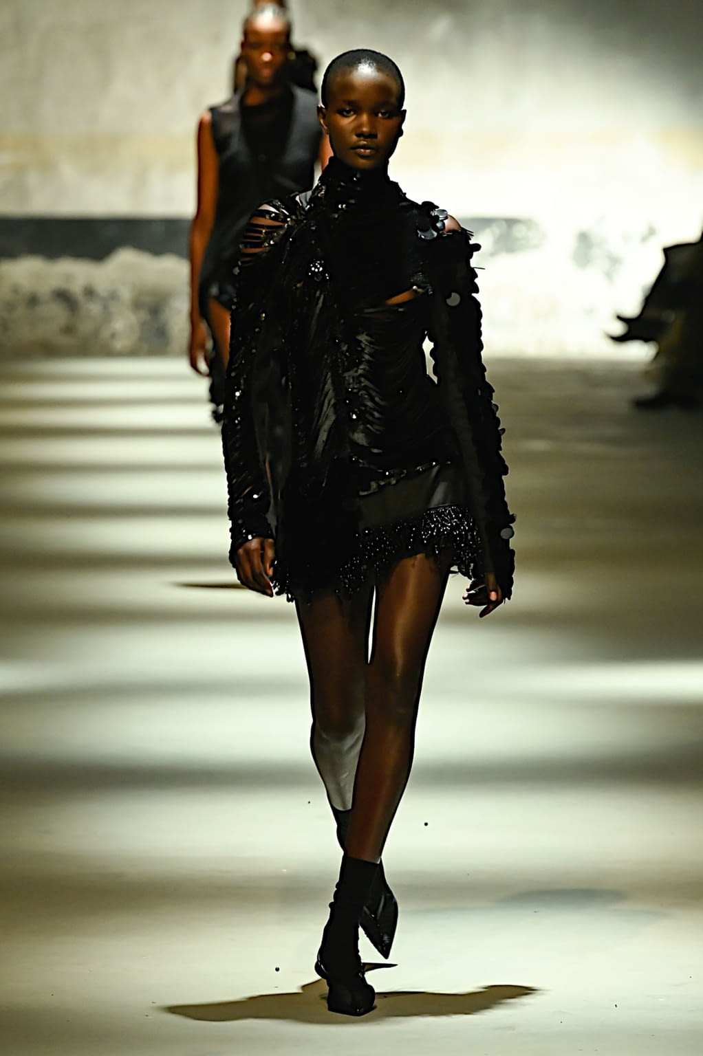 Fashion Week Milan Fall/Winter 2022 look 38 from the N°21 collection 女装