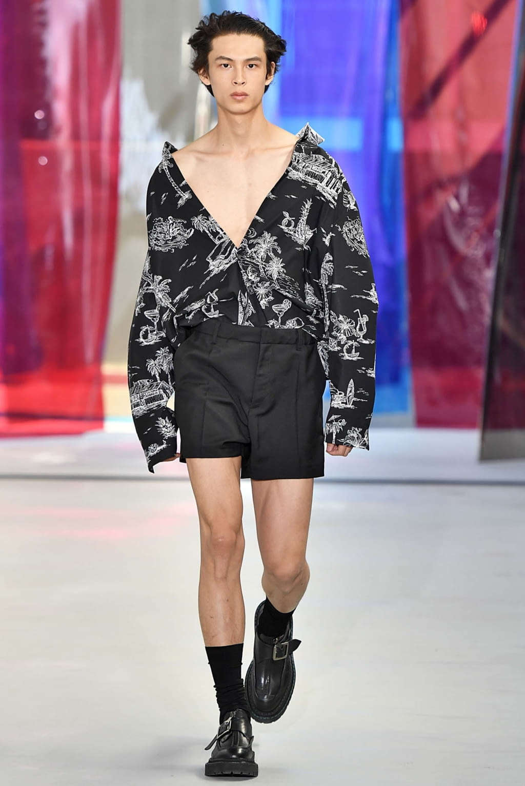 Fashion Week Milan Spring/Summer 2019 look 4 de la collection N°21 menswear