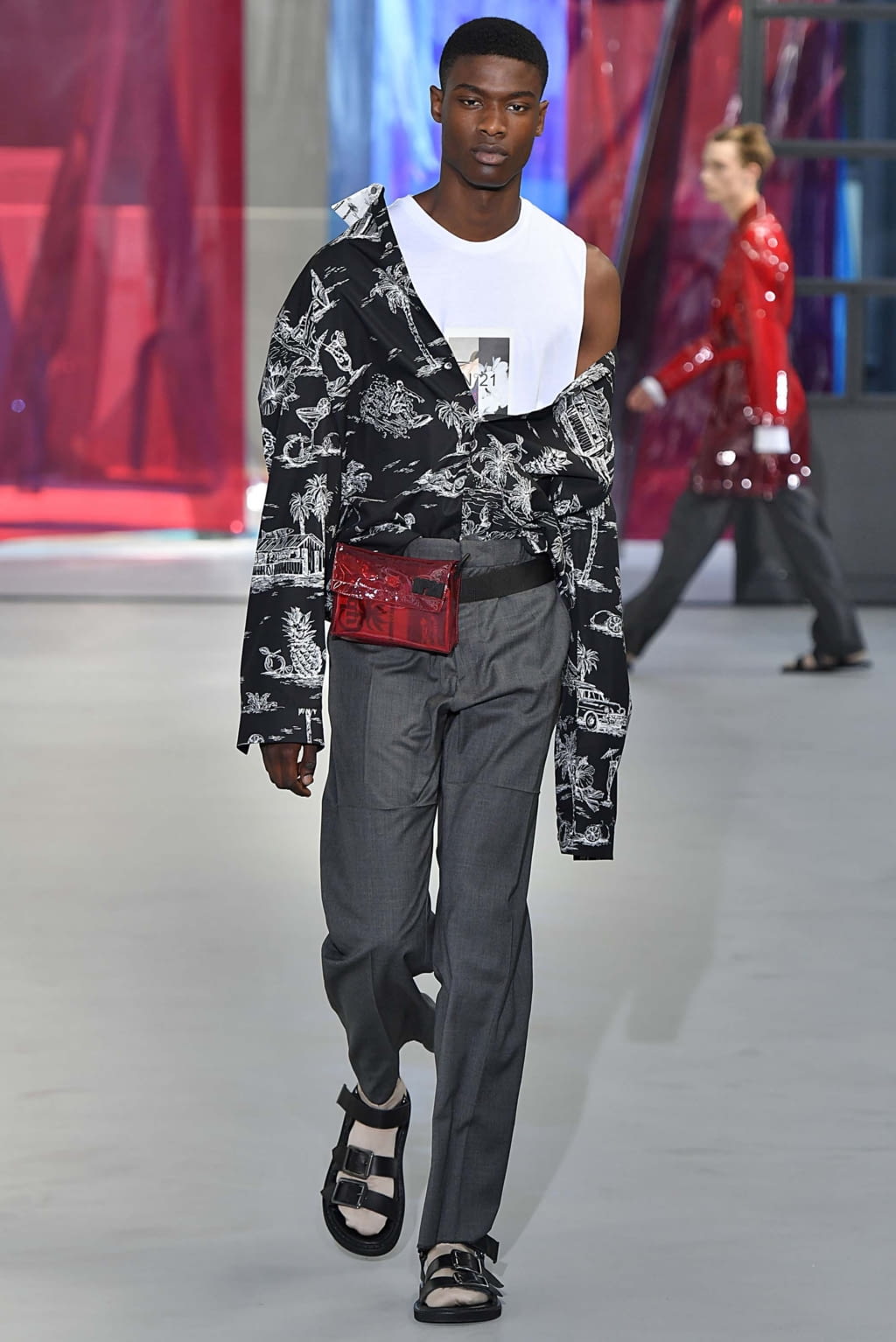 Fashion Week Milan Spring/Summer 2019 look 6 from the N°21 collection 男装