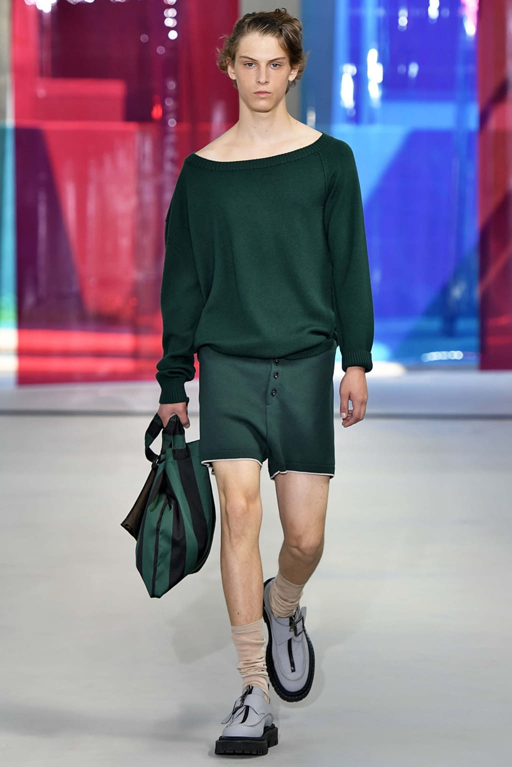 Fashion Week Milan Spring/Summer 2019 look 15 from the N°21 collection menswear