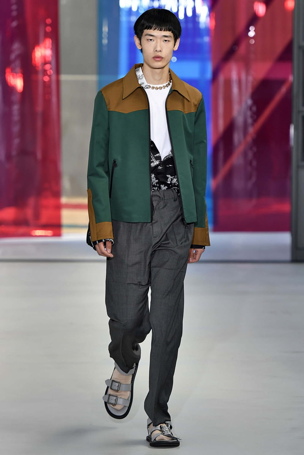 Fashion Week Milan Spring/Summer 2019 look 22 de la collection N°21 menswear