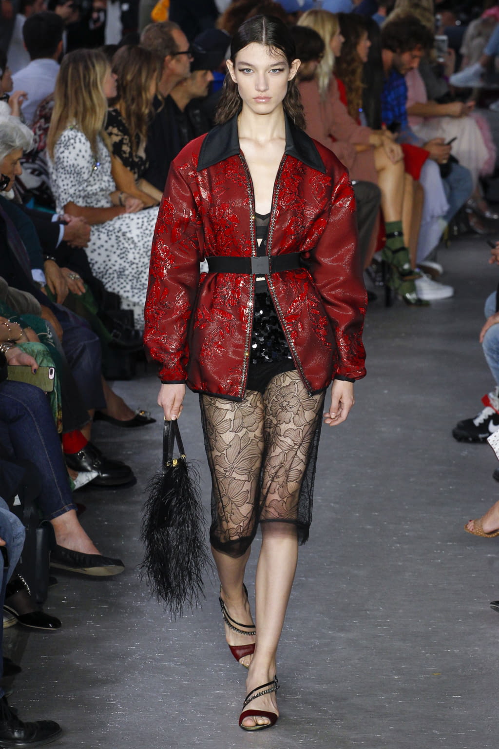 Fashion Week Milan Spring/Summer 2018 look 42 from the N°21 collection womenswear