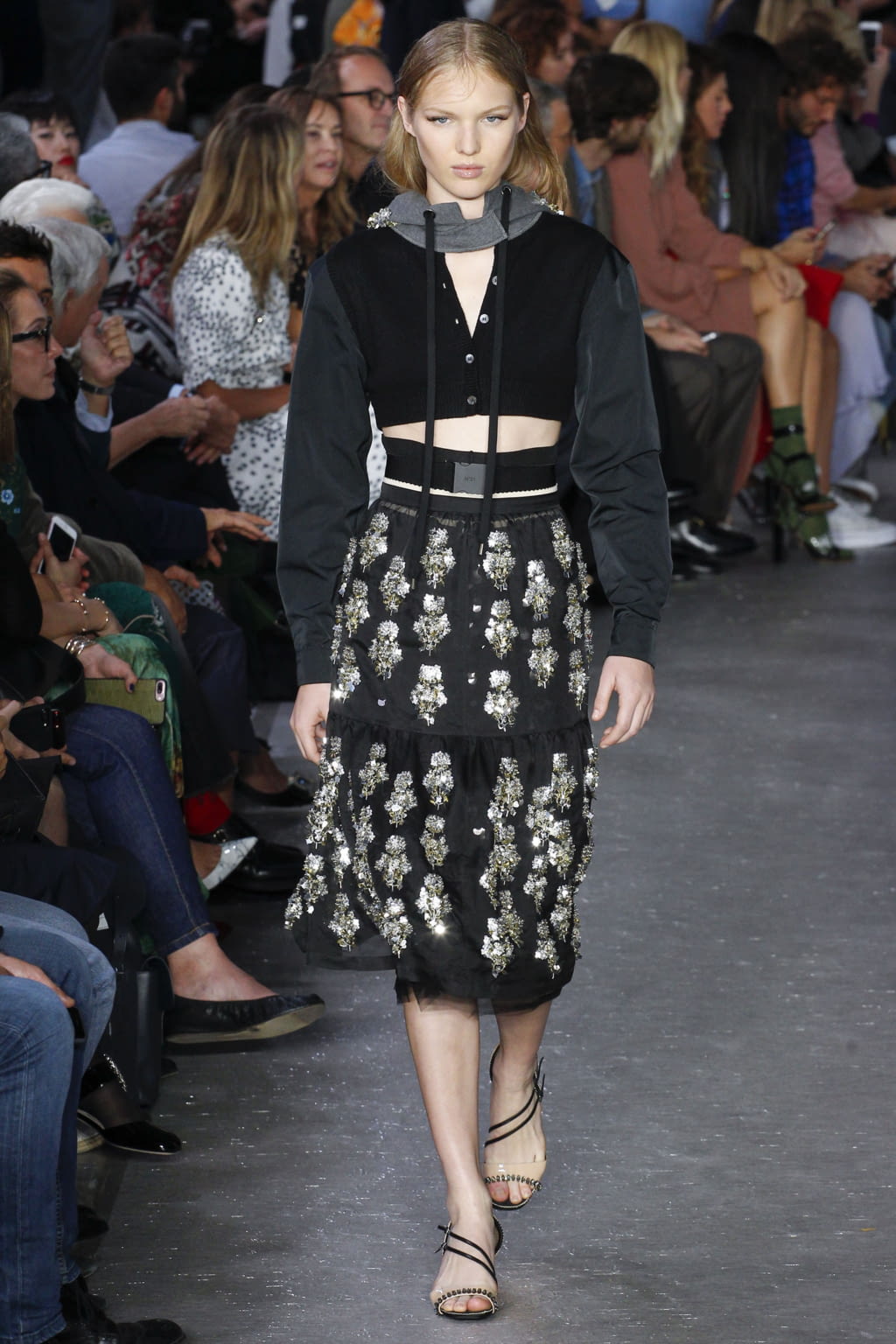 Fashion Week Milan Spring/Summer 2018 look 45 from the N°21 collection womenswear