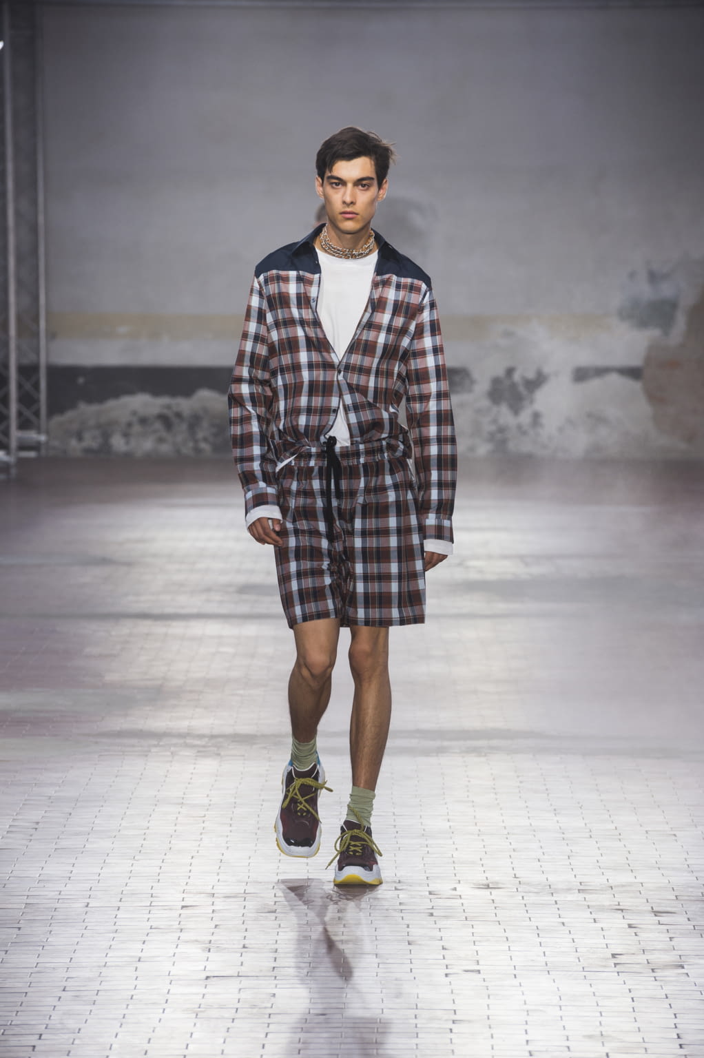Fashion Week Milan Spring/Summer 2018 look 16 from the N°21 collection menswear