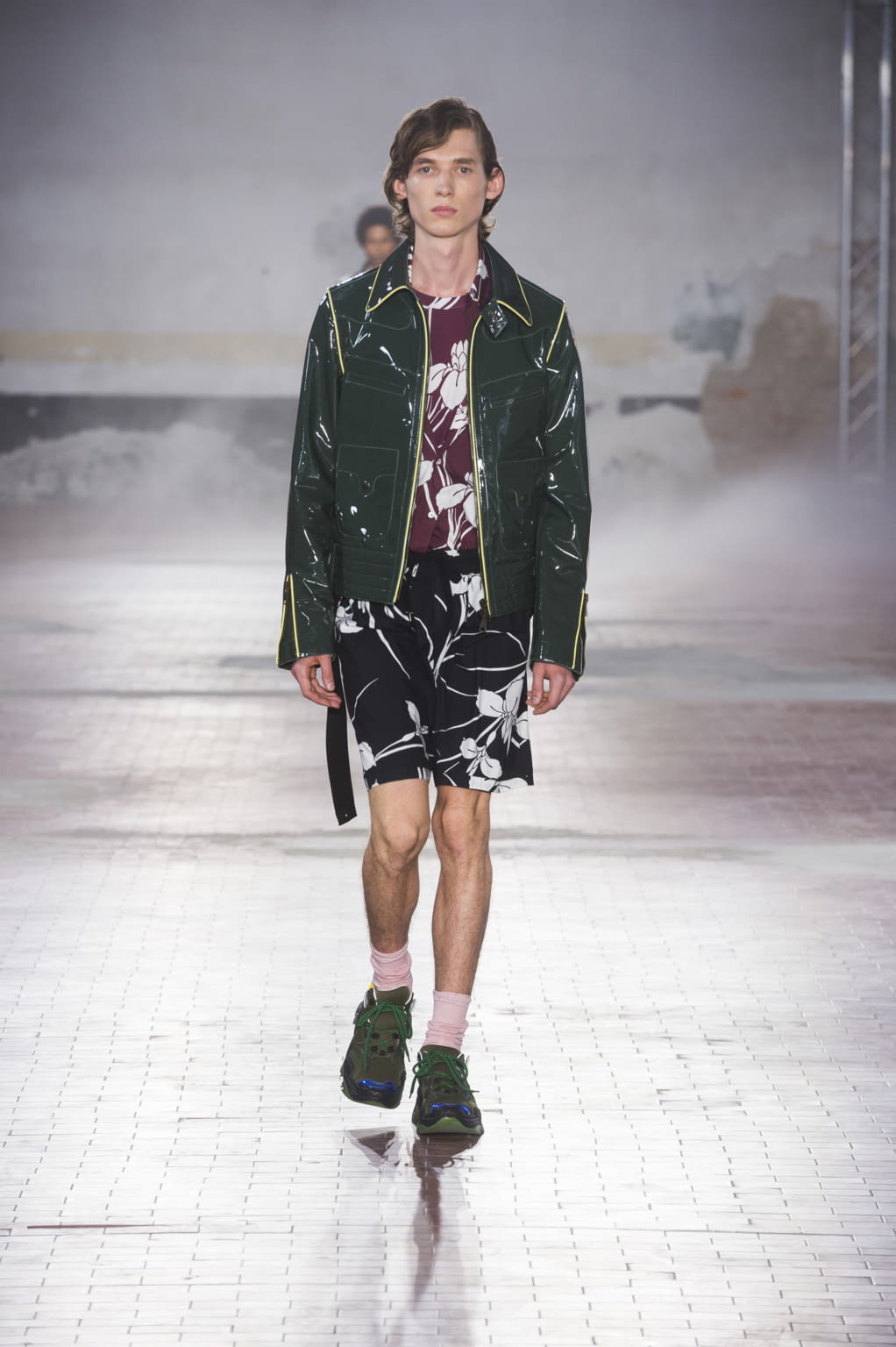 Fashion Week Milan Spring/Summer 2018 look 21 from the N°21 collection menswear