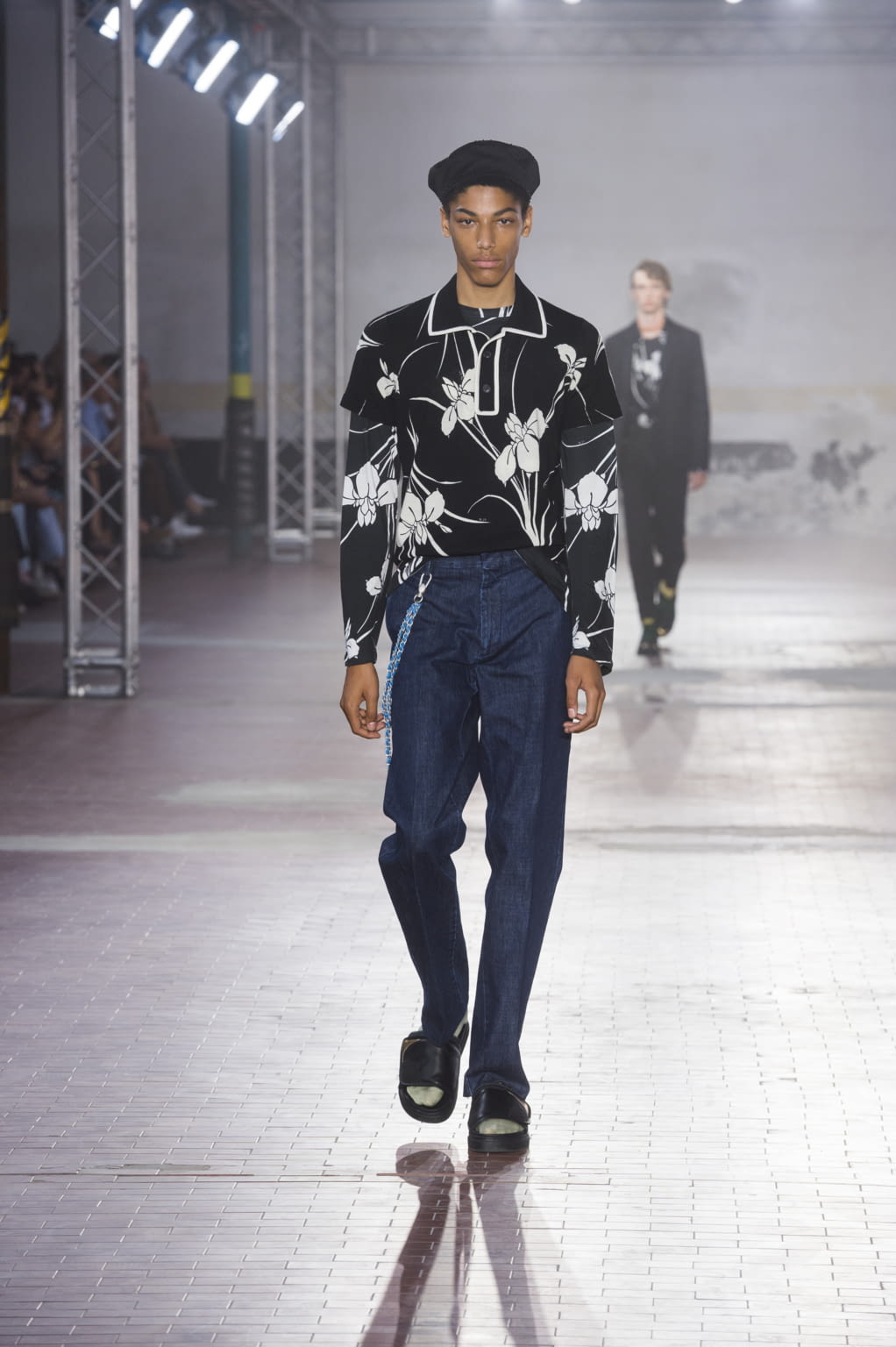Fashion Week Milan Spring/Summer 2018 look 24 from the N°21 collection 男装
