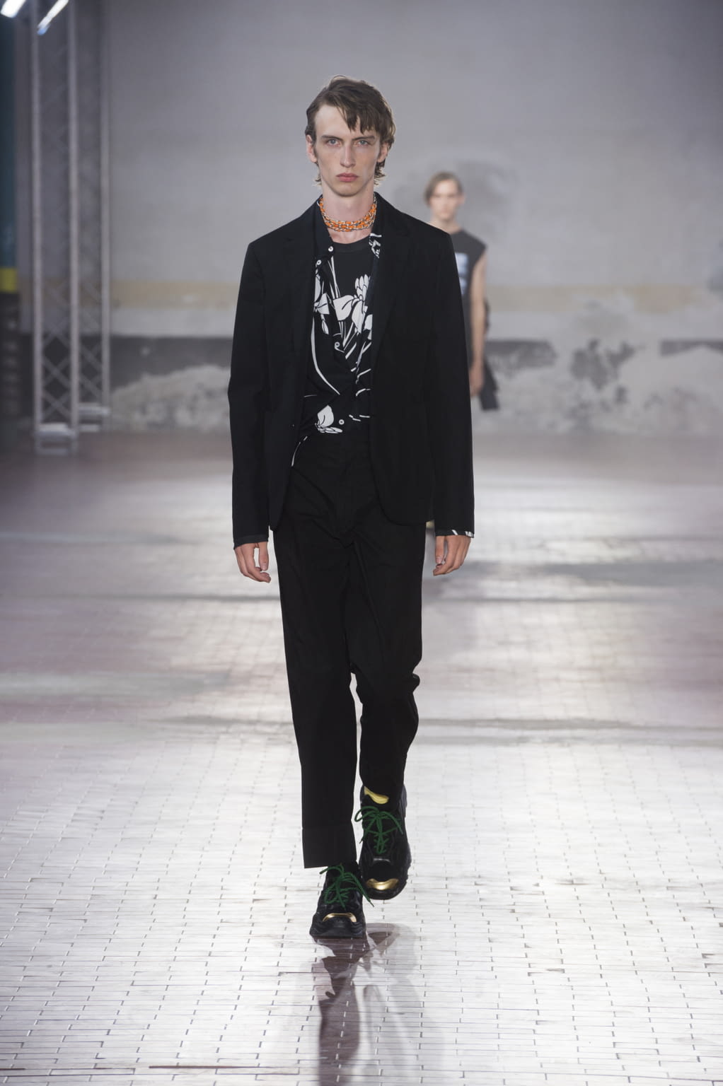 Fashion Week Milan Spring/Summer 2018 look 25 from the N°21 collection 男装