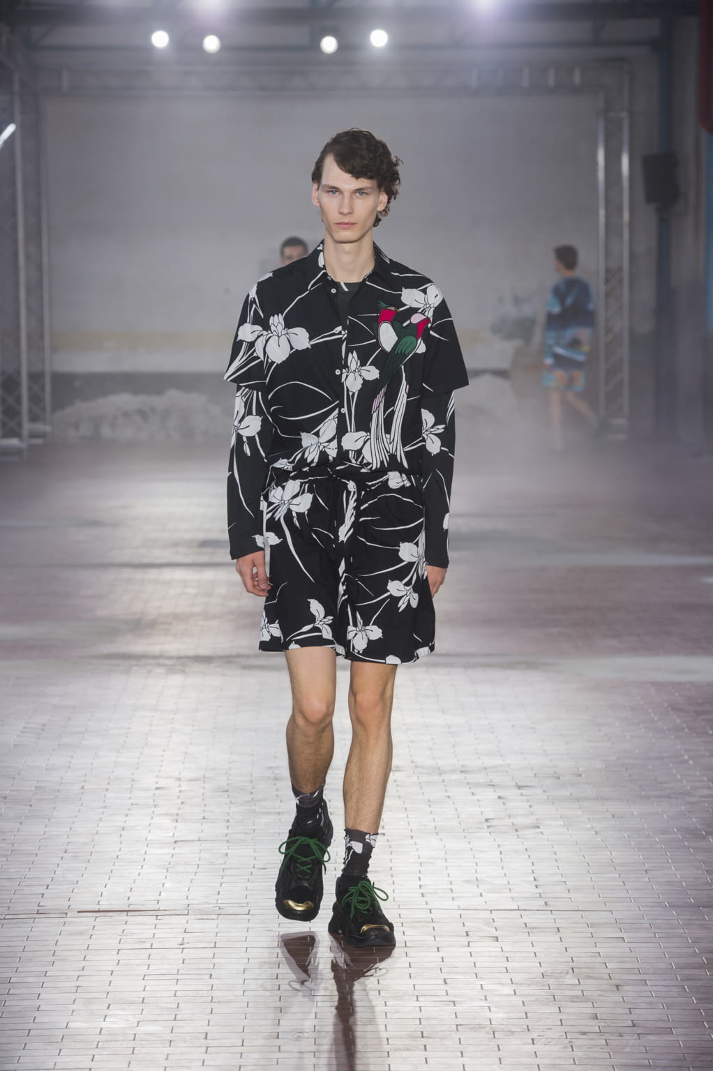 Fashion Week Milan Spring/Summer 2018 look 27 from the N°21 collection 男装