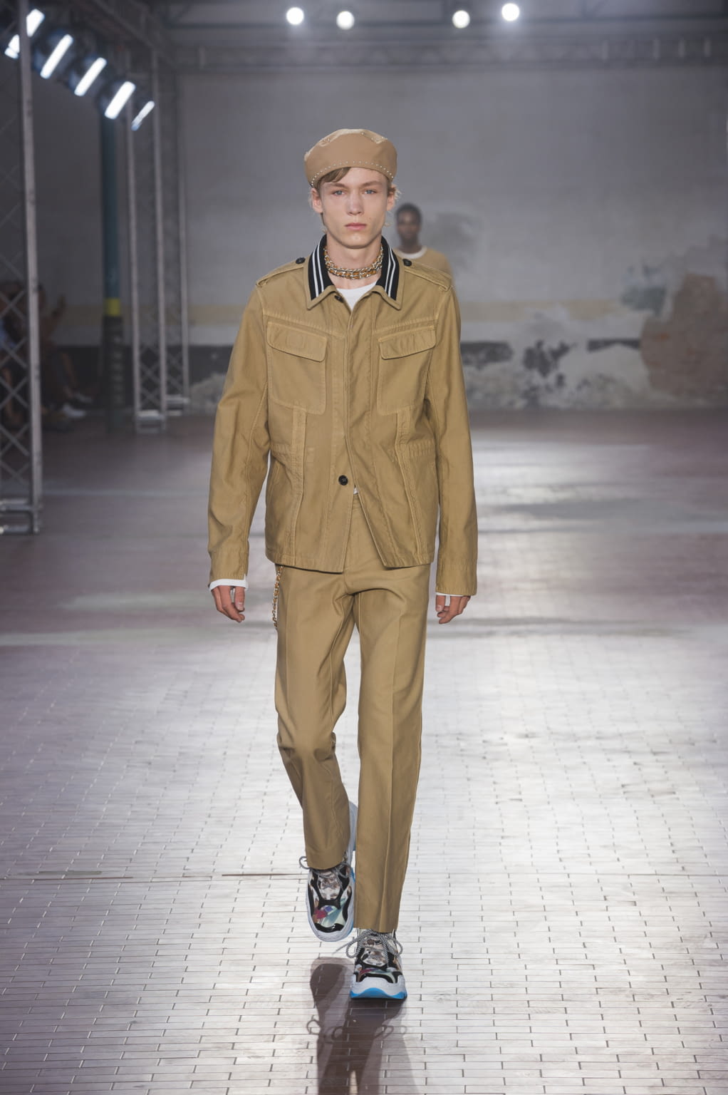 Fashion Week Milan Spring/Summer 2018 look 5 from the N°21 collection menswear