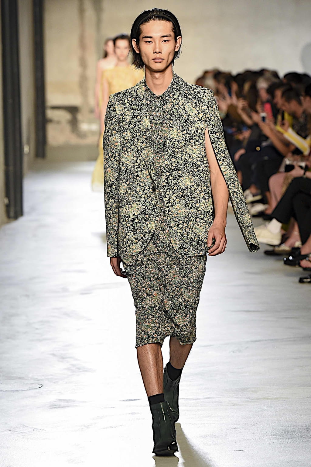 Fashion Week Milan Spring/Summer 2020 look 14 de la collection N°21 womenswear