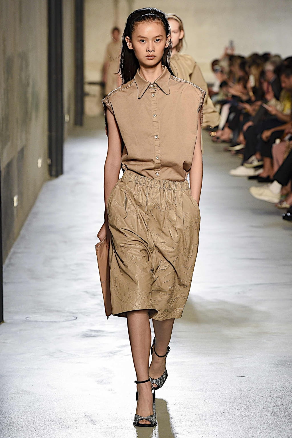Fashion Week Milan Spring/Summer 2020 look 24 from the N°21 collection womenswear