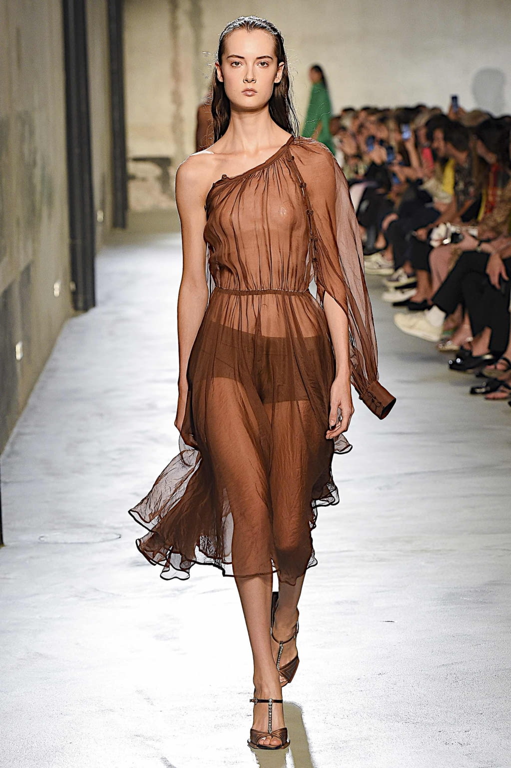 Fashion Week Milan Spring/Summer 2020 look 29 de la collection N°21 womenswear