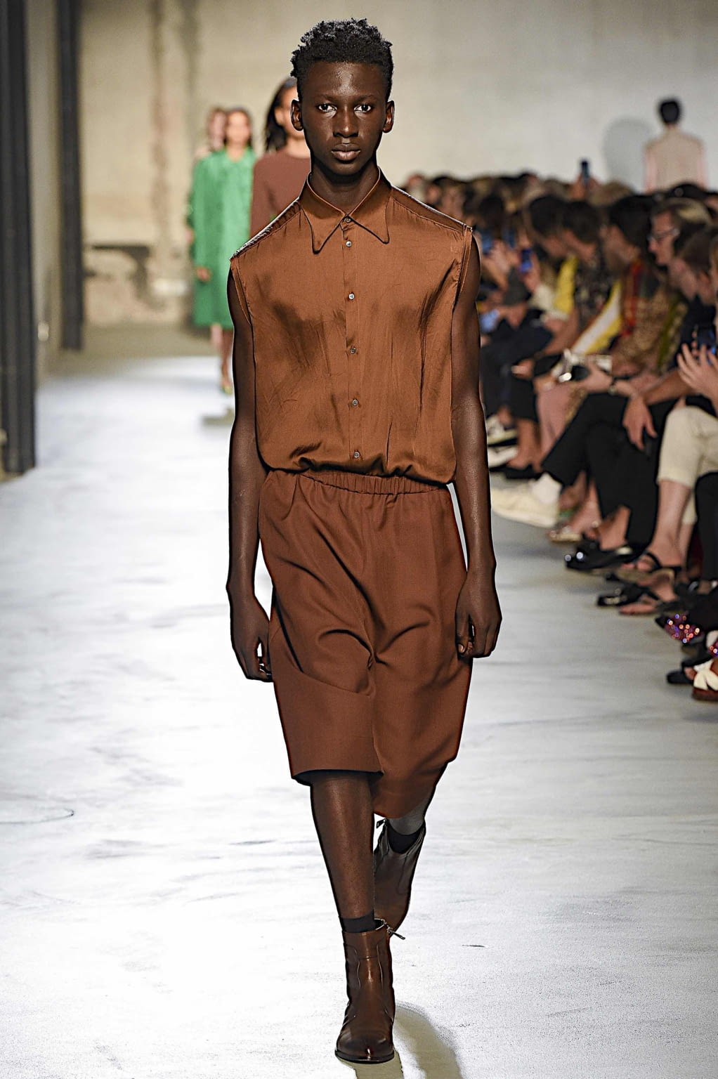 Fashion Week Milan Spring/Summer 2020 look 30 from the N°21 collection womenswear