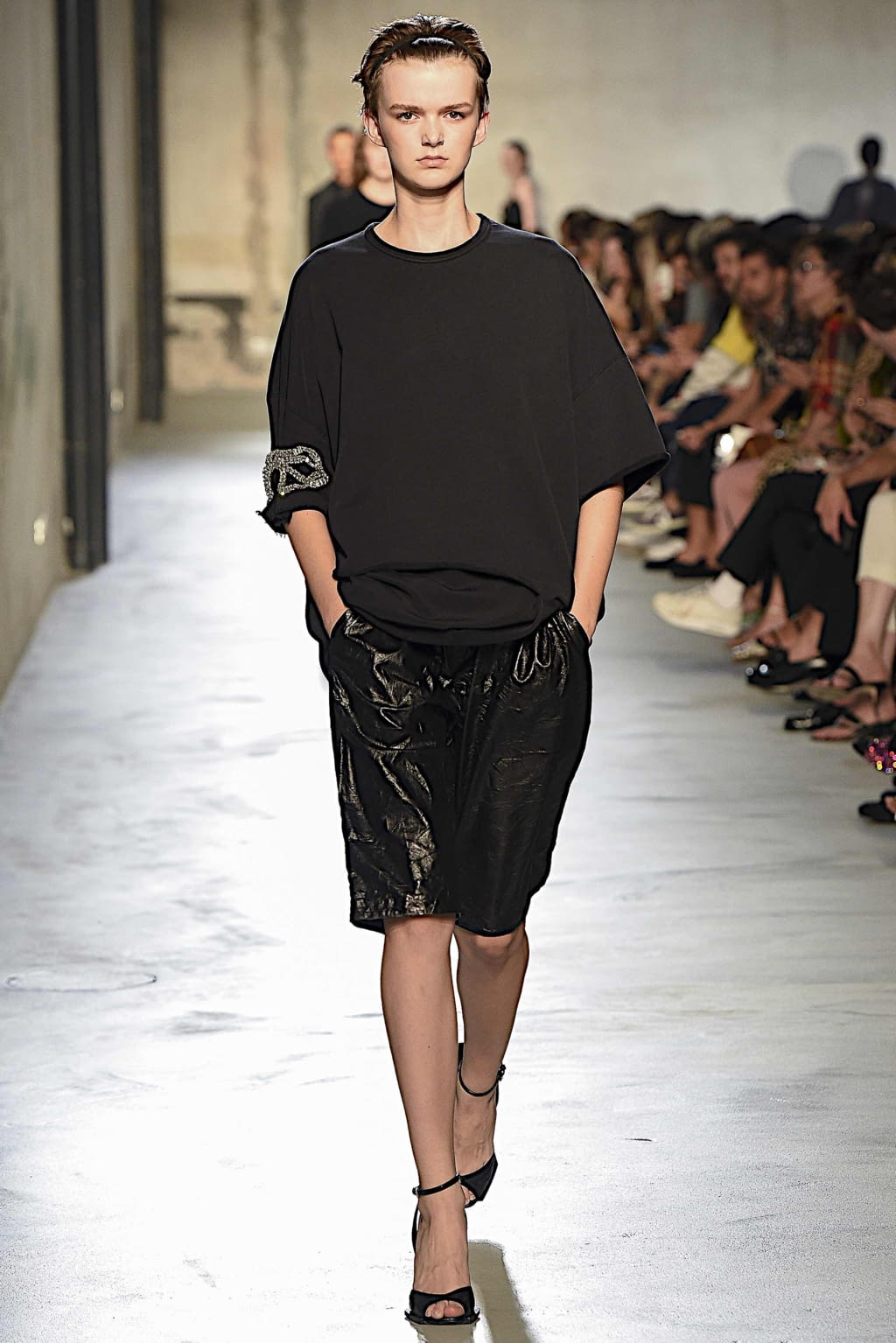 Fashion Week Milan Spring/Summer 2020 look 45 de la collection N°21 womenswear