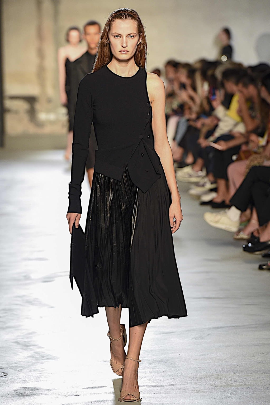 Fashion Week Milan Spring/Summer 2020 look 46 from the N°21 collection womenswear