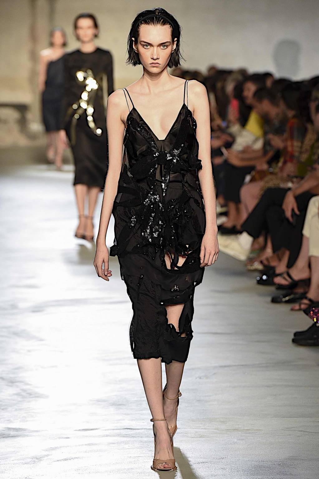 Fashion Week Milan Spring/Summer 2020 look 48 from the N°21 collection womenswear