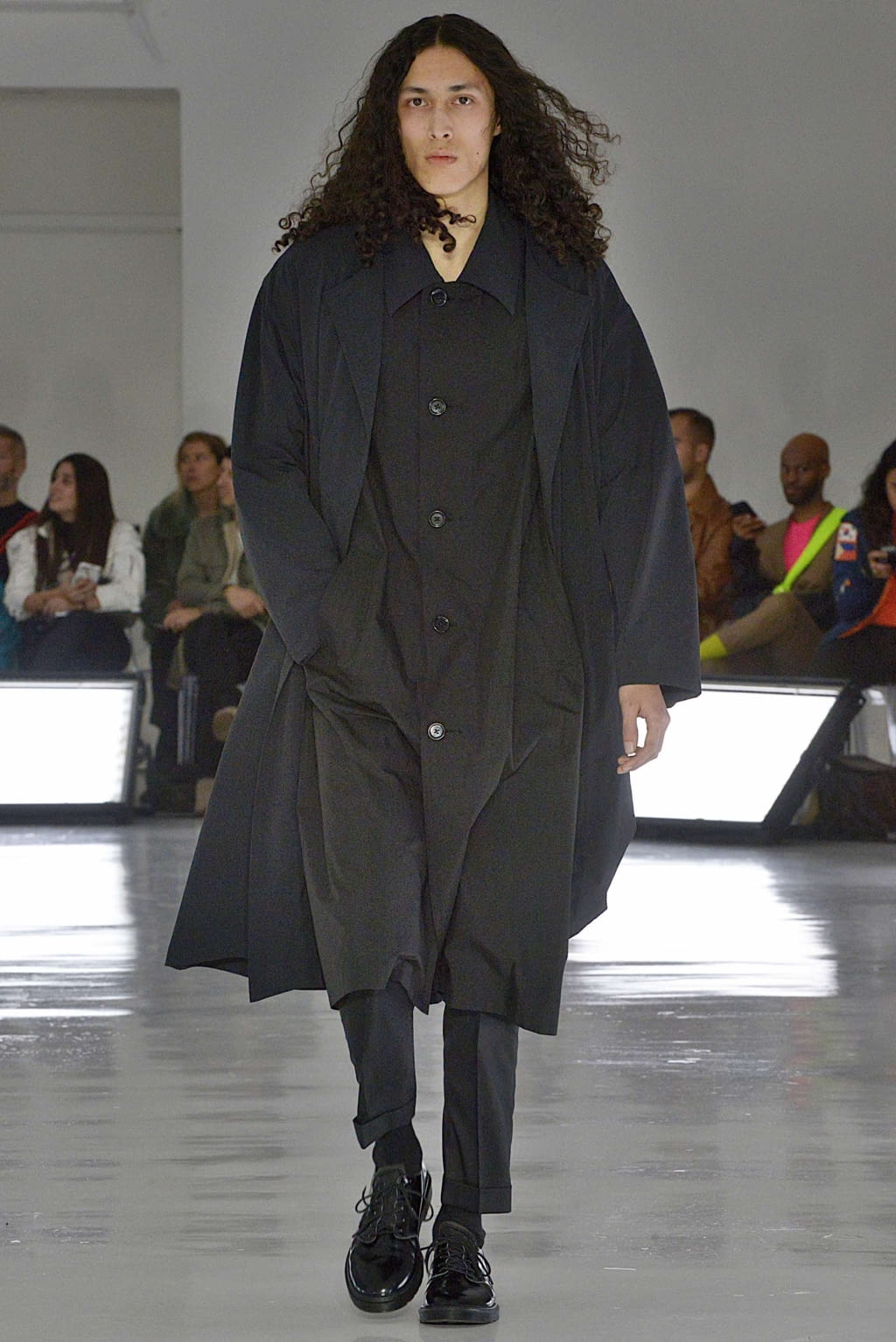 Fashion Week New York Fall/Winter 2019 look 14 from the N.Hoolywood collection menswear