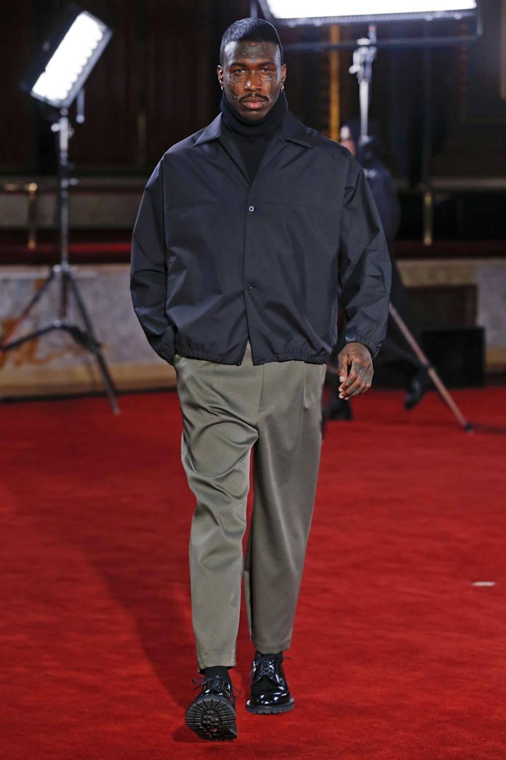 Fashion Week New York Fall/Winter 2020 look 18 from the N.Hoolywood collection menswear