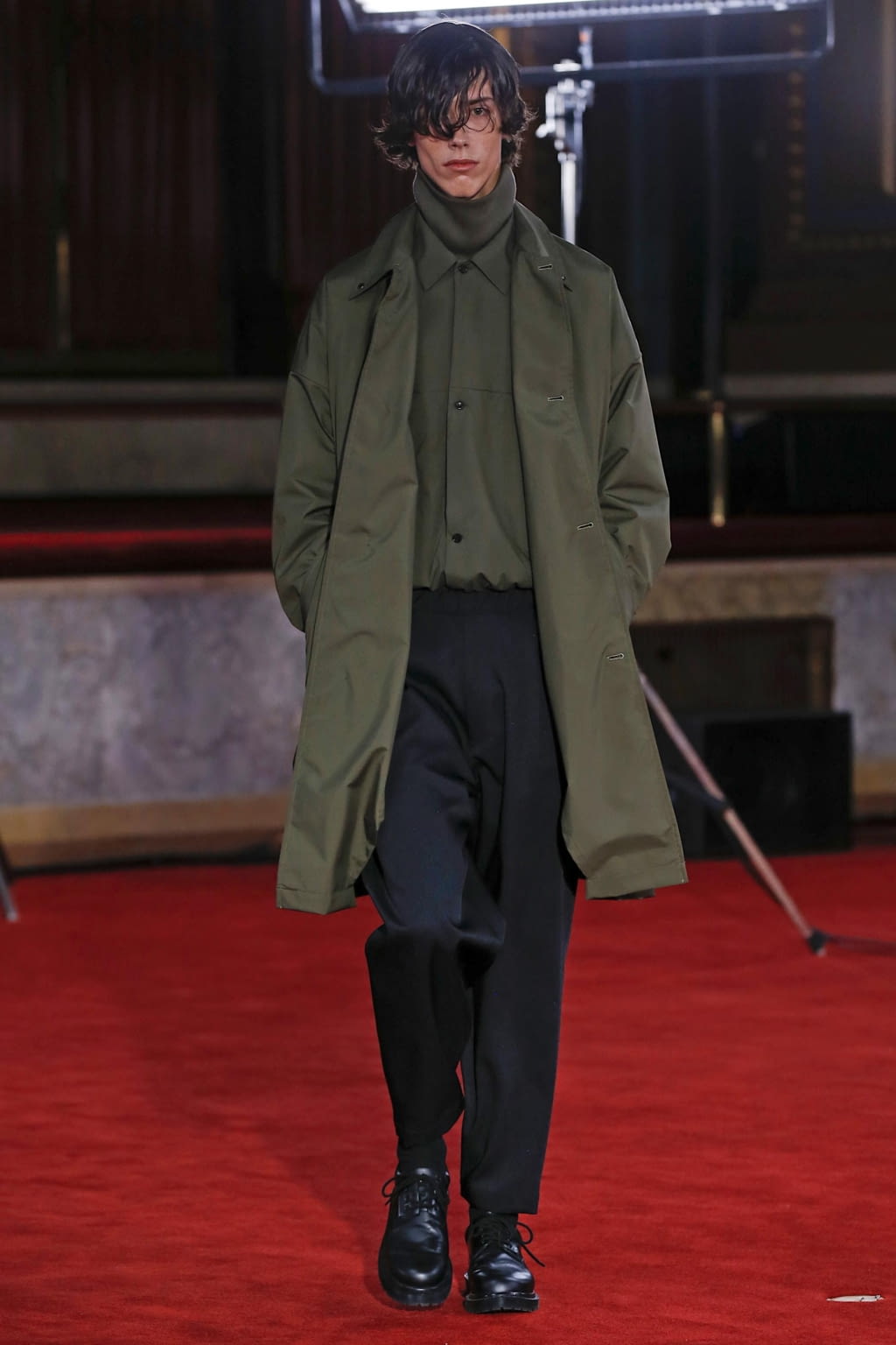 Fashion Week New York Fall/Winter 2020 look 19 from the N.Hoolywood collection menswear