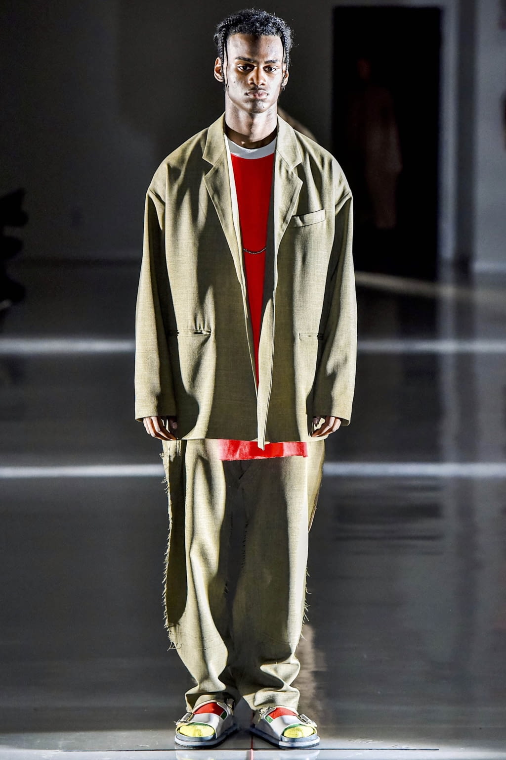 Fashion Week New York Spring/Summer 2019 look 33 from the N.Hoolywood collection menswear
