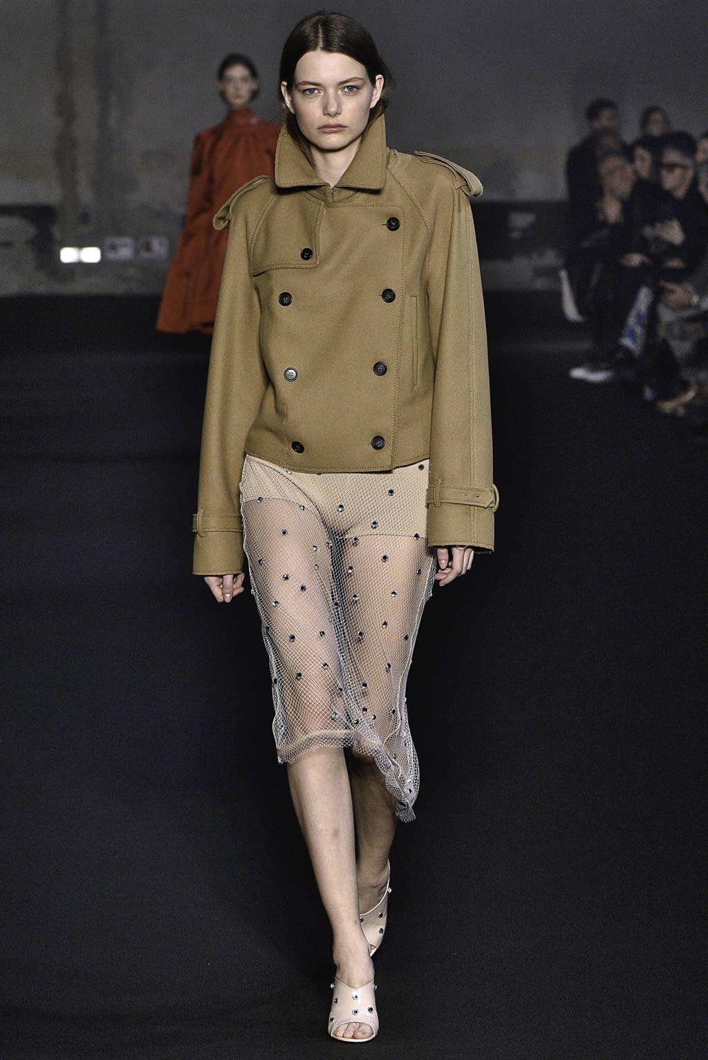 Fashion Week Milan Fall/Winter 2019 look 14 from the N°21 collection 女装