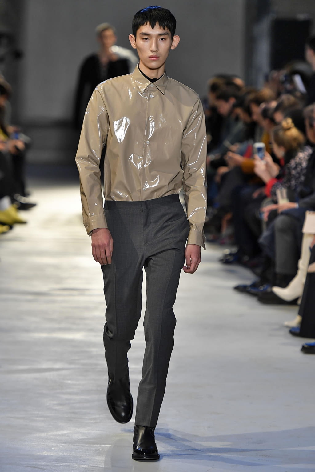 Fashion Week Milan Fall/Winter 2019 look 5 de la collection N°21 menswear
