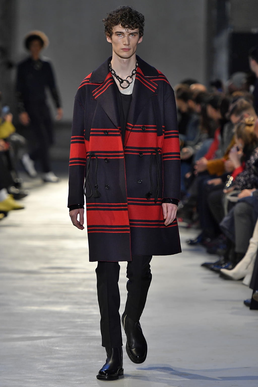 Fashion Week Milan Fall/Winter 2019 look 22 de la collection N°21 menswear