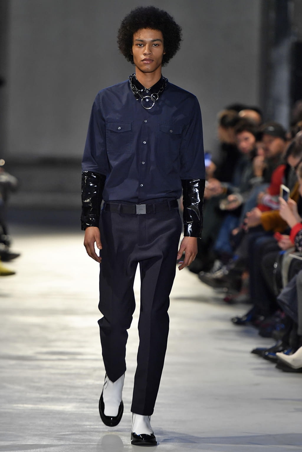 Fashion Week Milan Fall/Winter 2019 look 23 from the N°21 collection 男装
