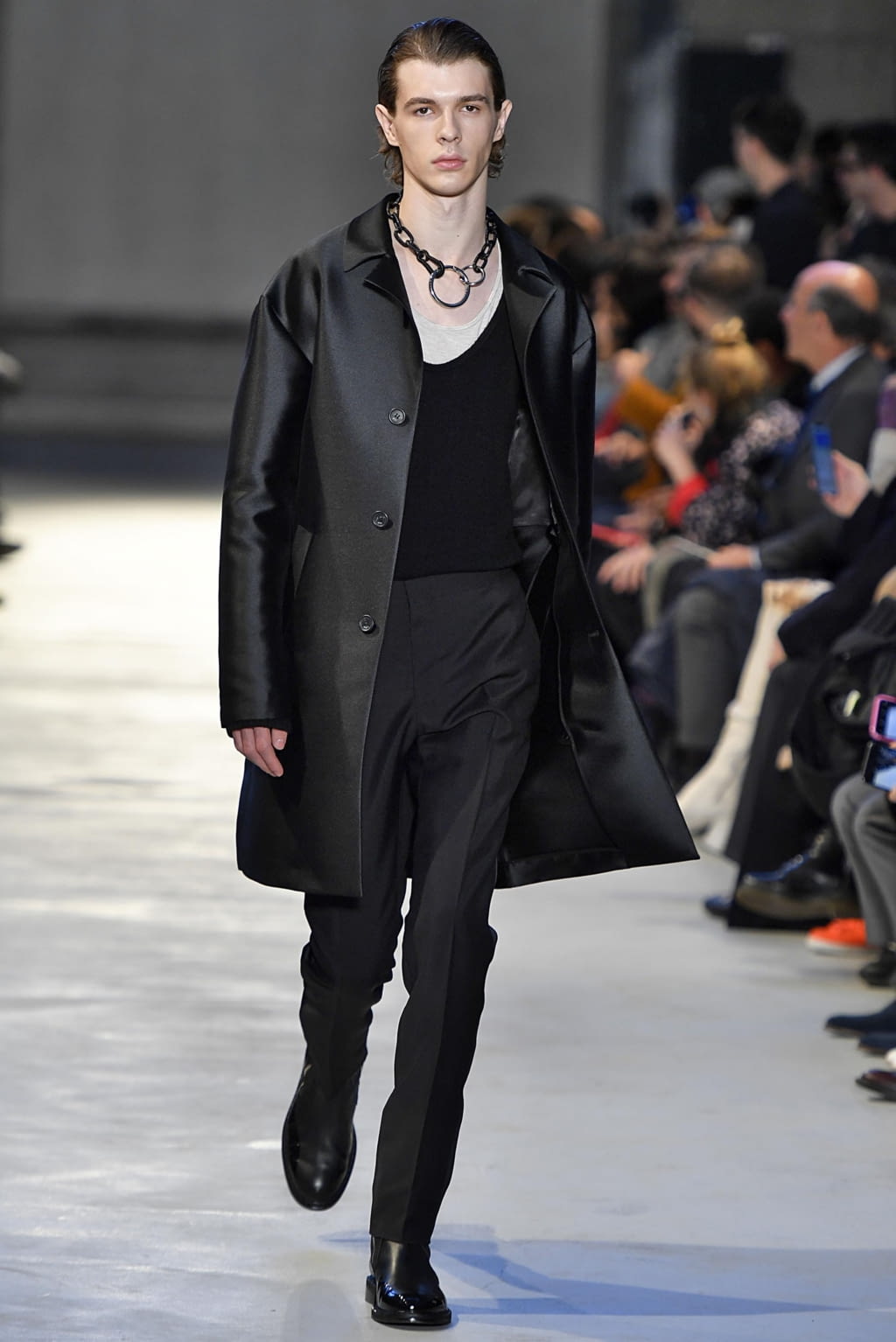 Fashion Week Milan Fall/Winter 2019 look 26 from the N°21 collection 男装