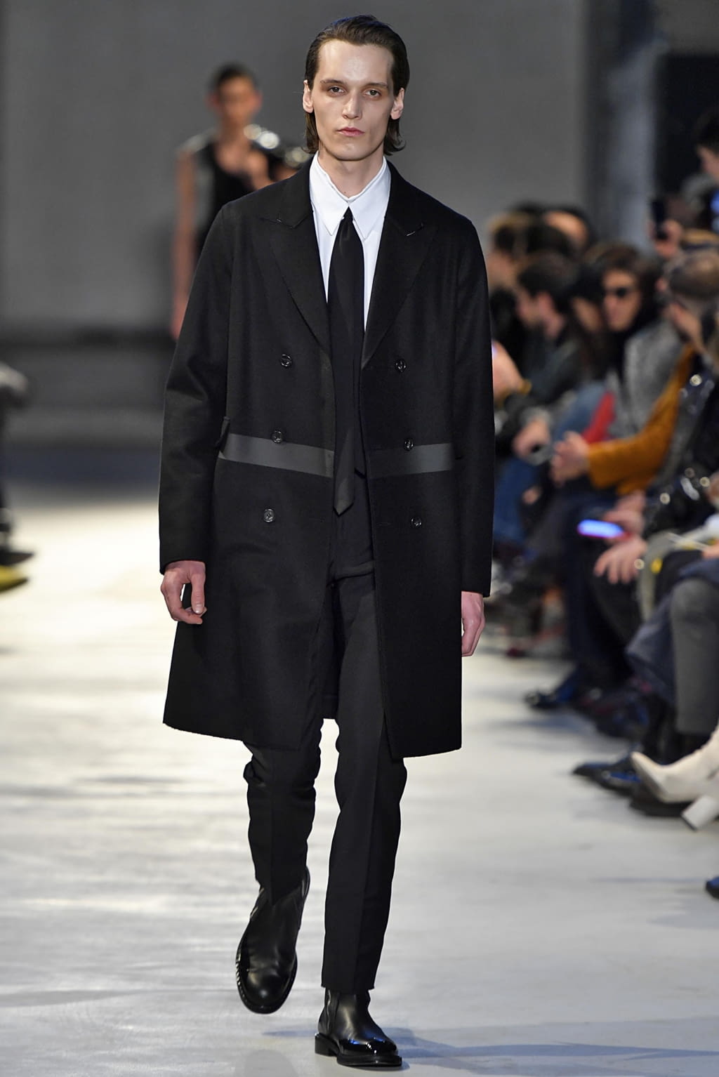 Fashion Week Milan Fall/Winter 2019 look 27 from the N°21 collection menswear