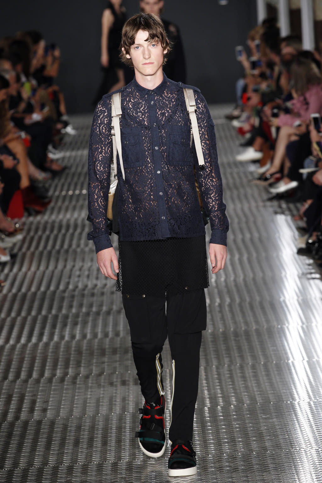 Fashion Week Milan Spring/Summer 2017 look 17 from the N°21 collection womenswear