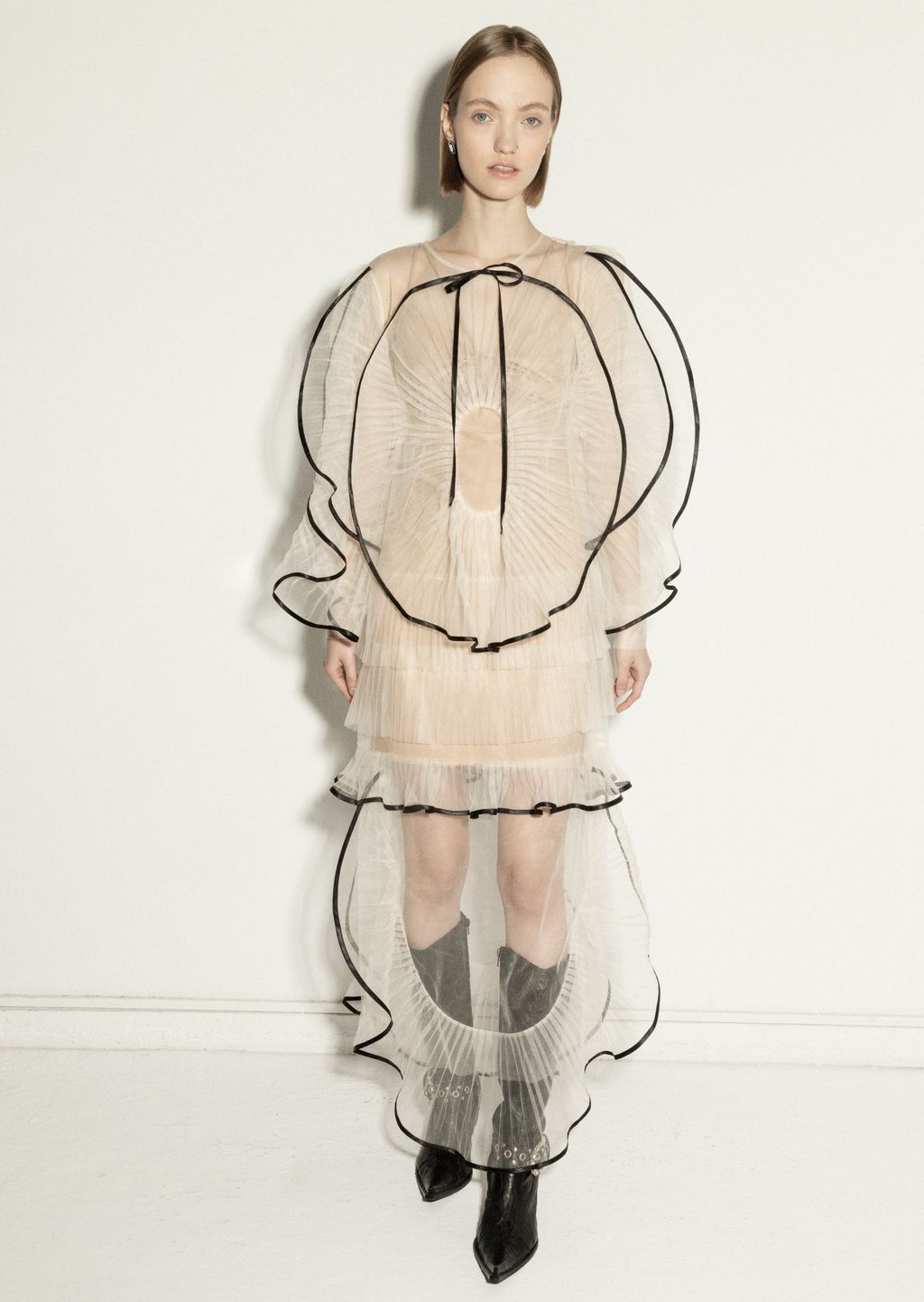 Fashion Week Paris Fall/Winter 2023 look 34 from the NADYA DZYAK collection womenswear