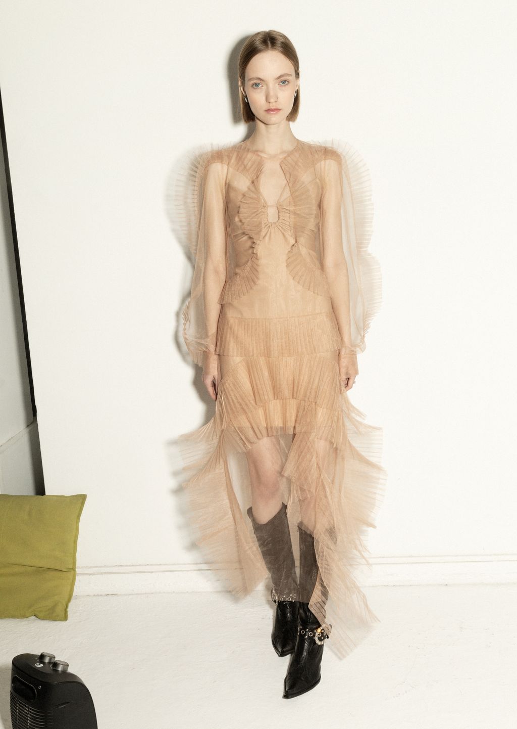 Fashion Week Paris Fall/Winter 2023 look 46 from the NADYA DZYAK collection womenswear